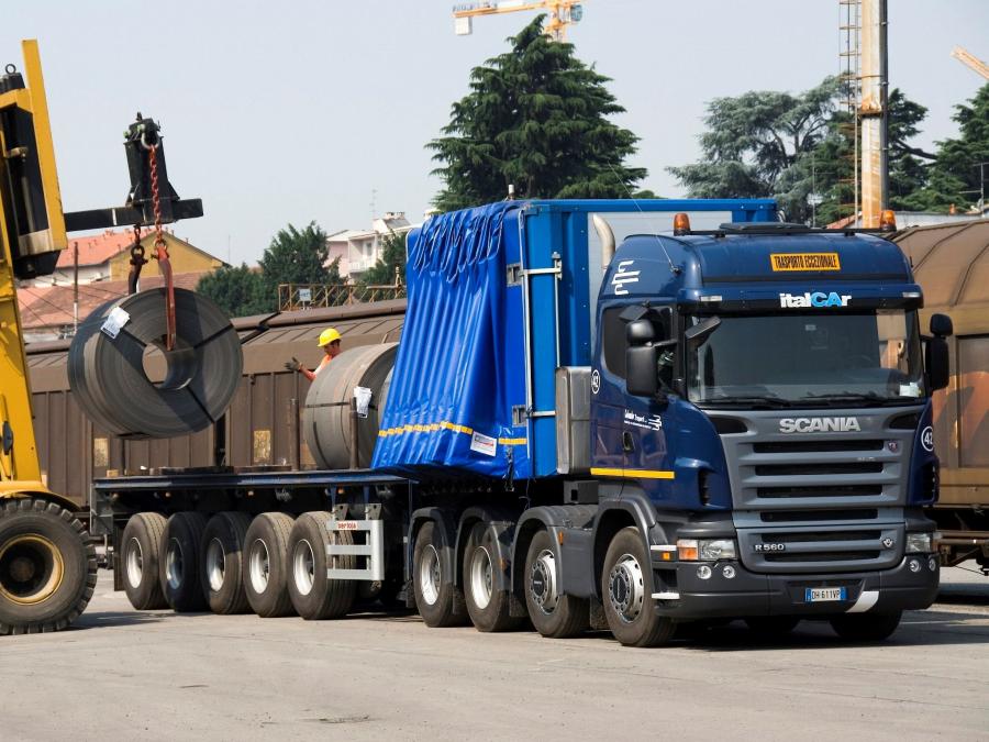  Scania R560 8x4 Highline 2004 года  (фото 2 из 4)